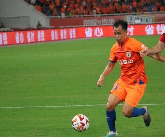 格伦·克洛斯、莎拉·保罗森、泰亚娜·泰勒、金·卡戴珊、妮... 法鲨归来！