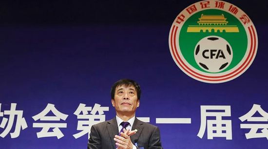 在《隐秘的角落》“爬山梗”出圈近一年后，秦昊主演的另一部短剧《猎狼者》再度获赞。