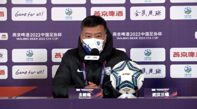 刘玉玲是继黄柳霜之后第二个在好莱坞星光大道留星的华裔女性，而她留名的星星也将在黄柳霜星星位 刘嘉玲穿背带裤戴黑超亮相 称感激昔日绑架犯 2013-09-30 29日在香港，刘嘉玲现身尖沙咀星光大道表演舞台出席抗癌步行筹款活动。