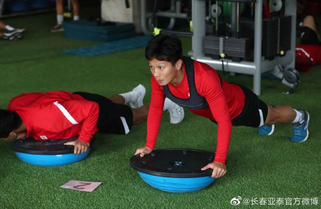 亚洲一线二线三线品牌精华液久久久