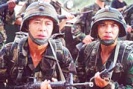 但近期“小雀斑”埃迪·雷德梅恩在采访中透露了有关男主的 《神奇动物在哪里》曝剧照 重回神秘魔法世界 2016-07-29 今日，官方曝出《神奇动物在哪里》最新剧照，剧照中可以看到小雀斑领衔回到神奇魔法世界，众多神奇生物首次亮相。